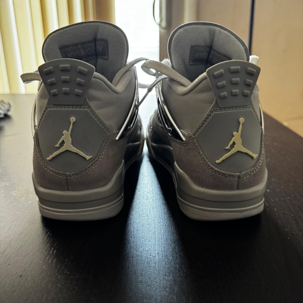 Jordan Sneakers in Gray and Cream